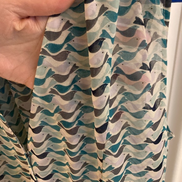Cabi sheer tweet bird wrap shell - Picture 3 of 10